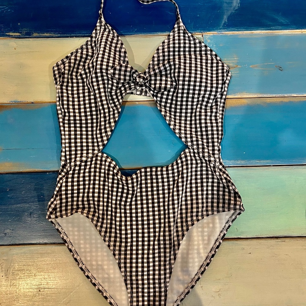 Xhilaration Peek-A-Boo Gingham One Piece Swimsuit